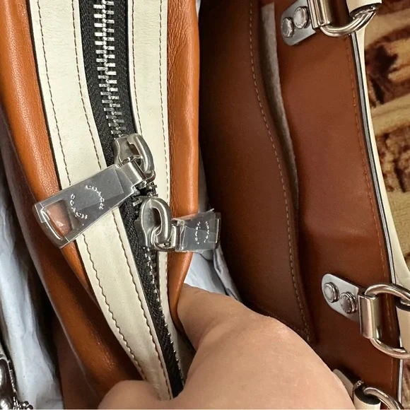 Coach x White Rabbit Candy Rogue 25 Leather bag - Picture 5 of 10